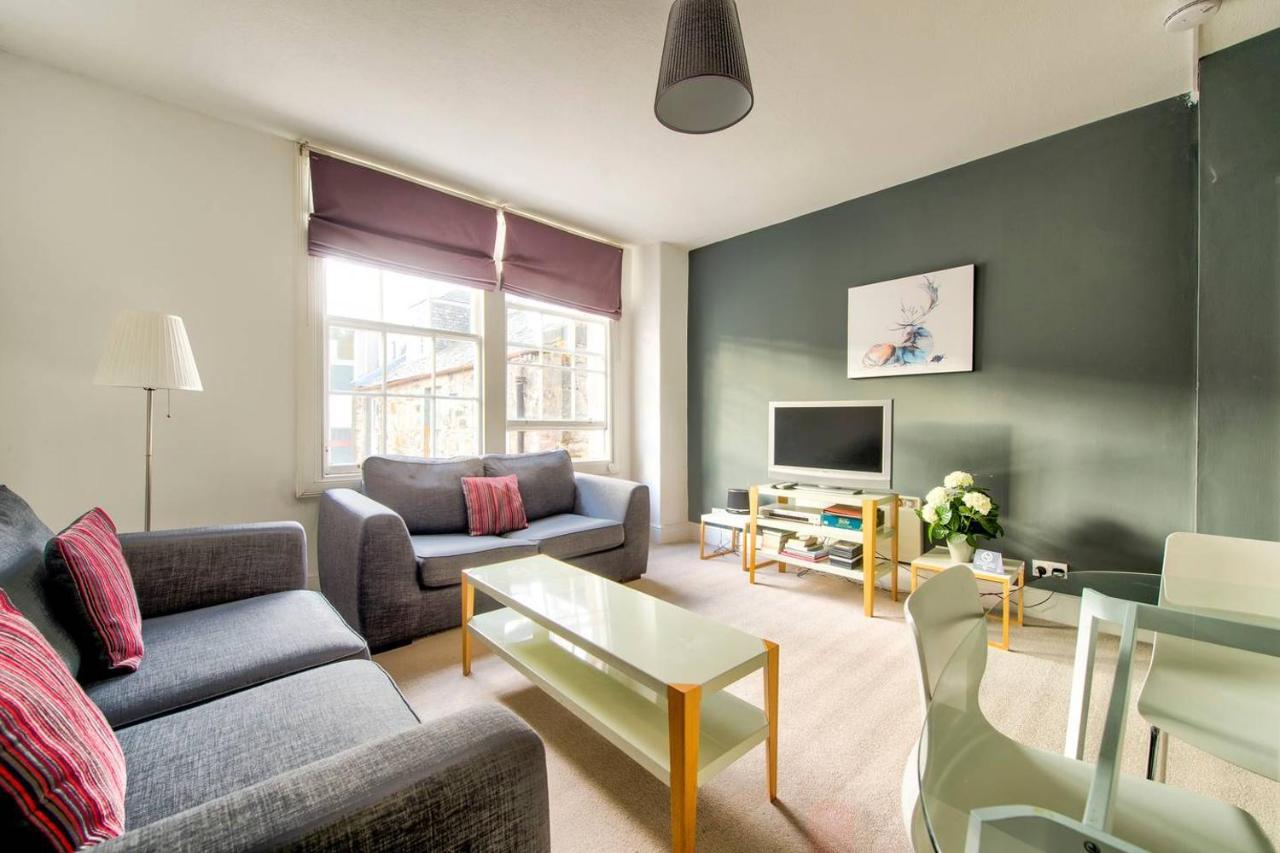 Joivy Bright 1 Bed Flat, Close To Princess Street Edinburgh Exterior photo